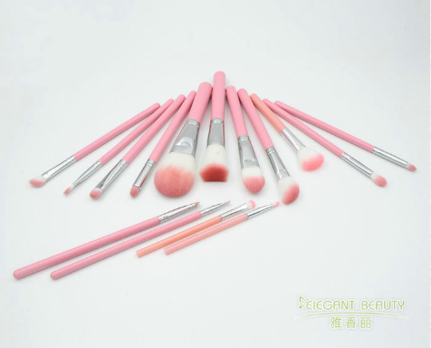 化妝刷能用美妝蛋清洗液洗嗎？