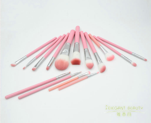 沒有水怎么清洗化妝刷？