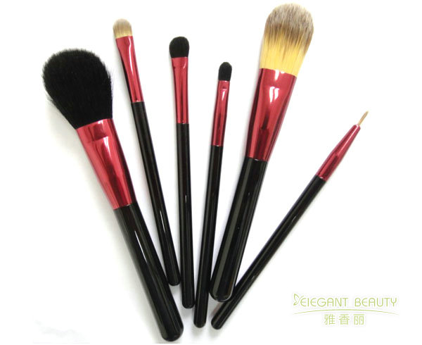 定制化妝刷套裝需要多長(zhǎng)時(shí)間？